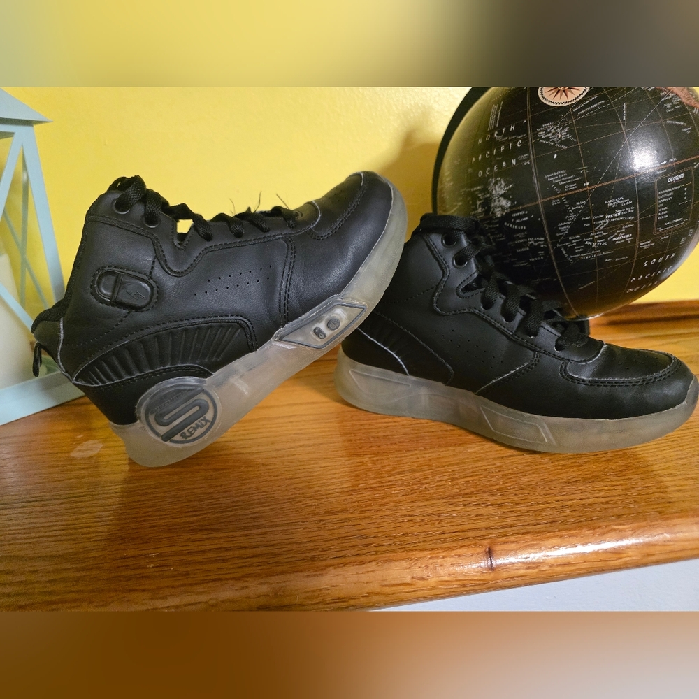 Skechers Lights Remix Sneaker